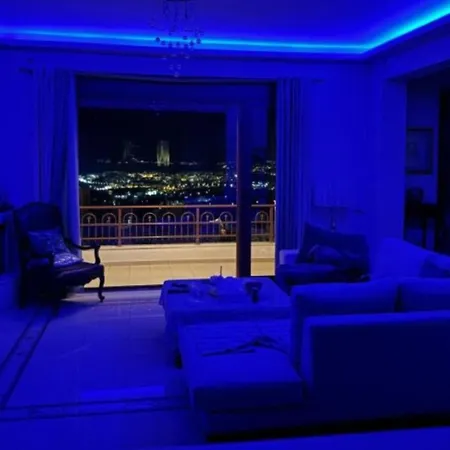 Marena With Extraordinary Views 펜션